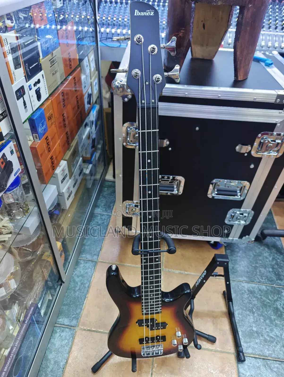 4 String Bass Guitar Ibanez