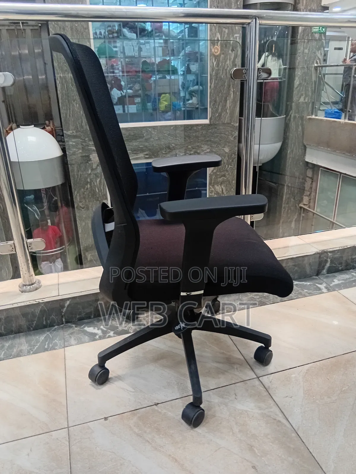 Adjustable Black Ergonomic Mesh Task Chair