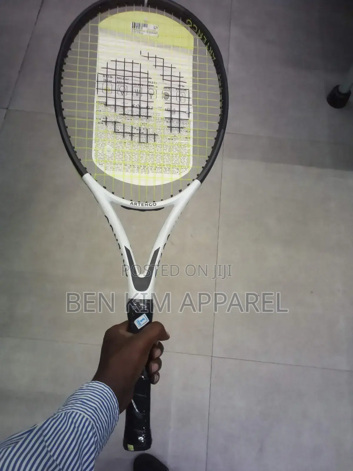 260gms Graphite and Carbon Fiber Lite Tennis Racket With Dampener
