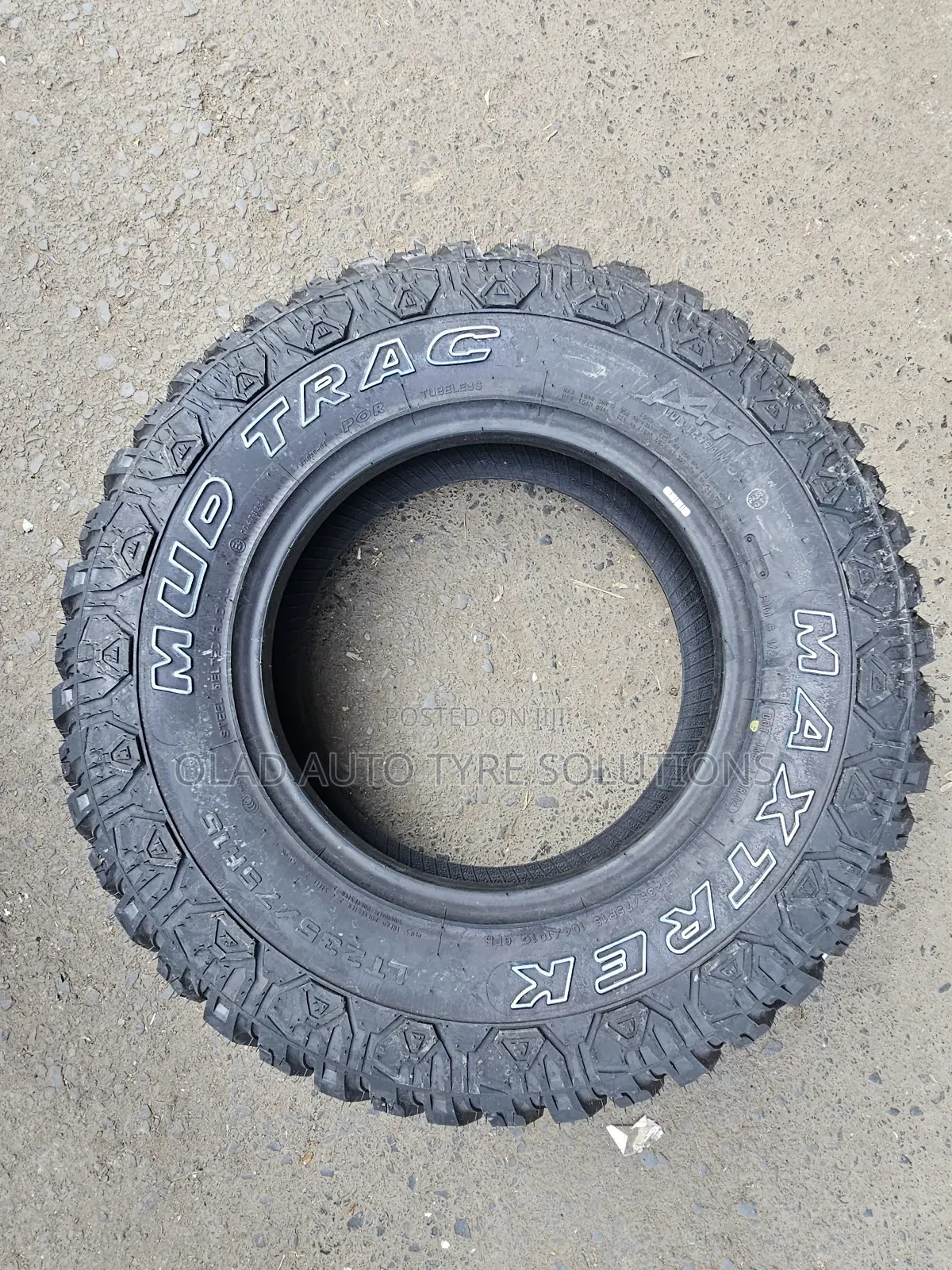 235/75r15 Maxtrek Tyres(Mud Terrain)