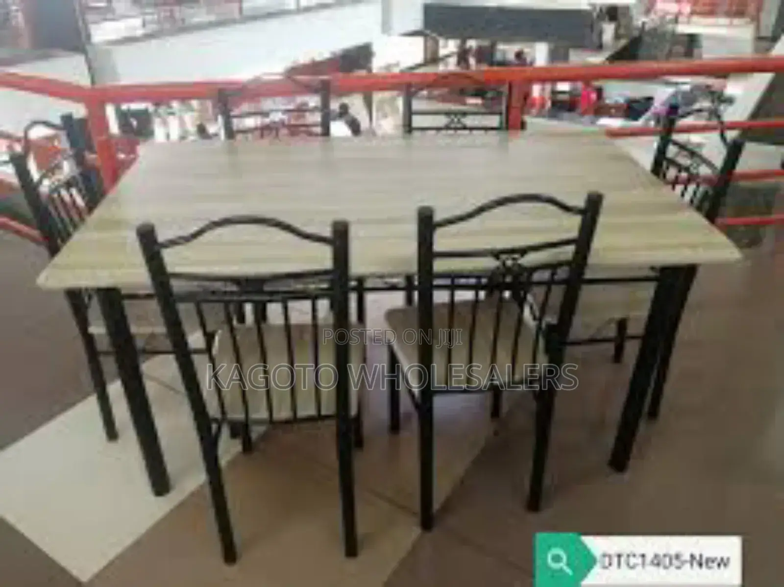 4 Sitter Dinning Table