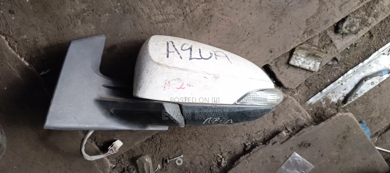 Toyota Aqua Side Mirror Available Left Side