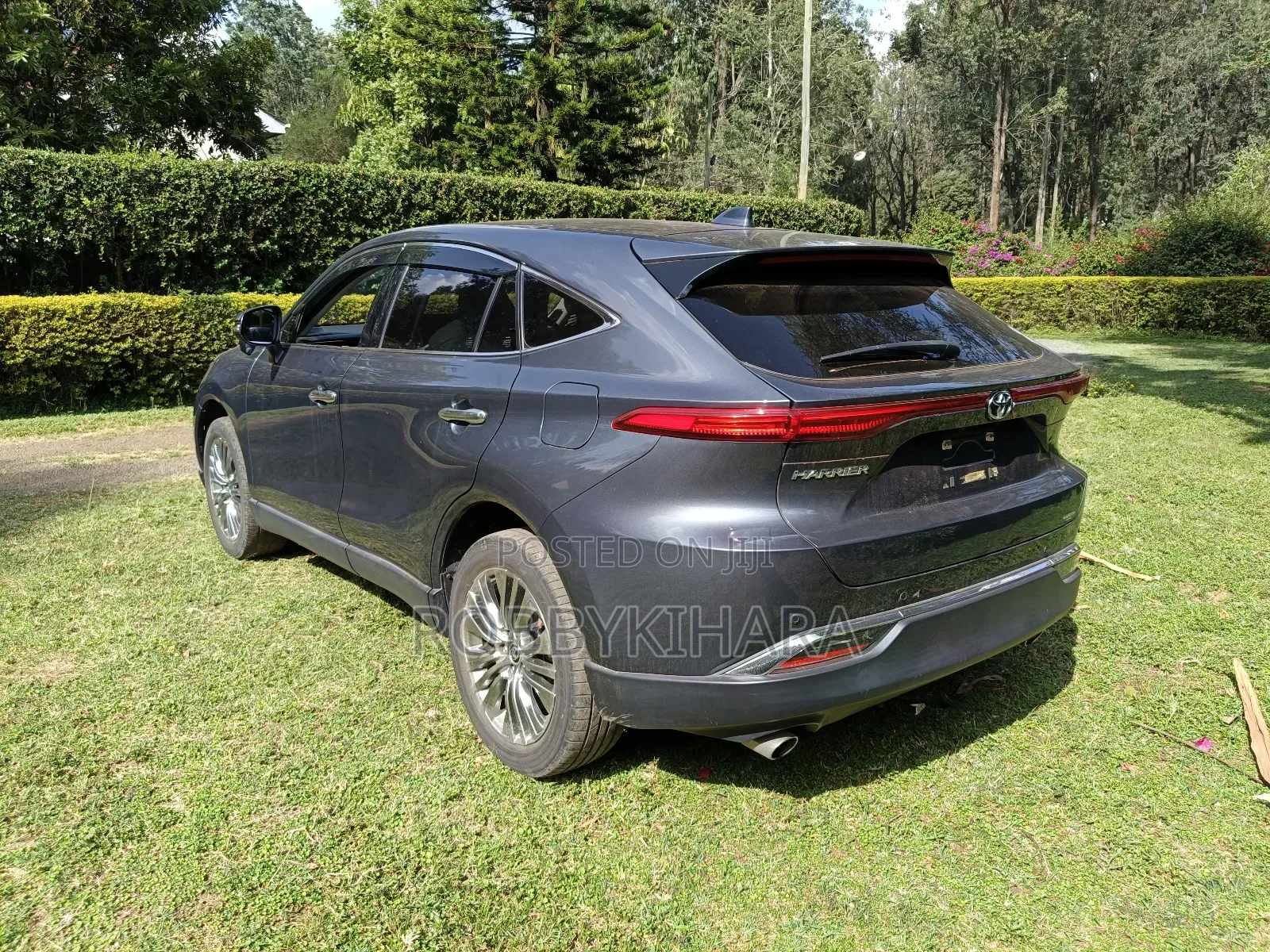 Toyota Harrier 2.0 2021 Blue