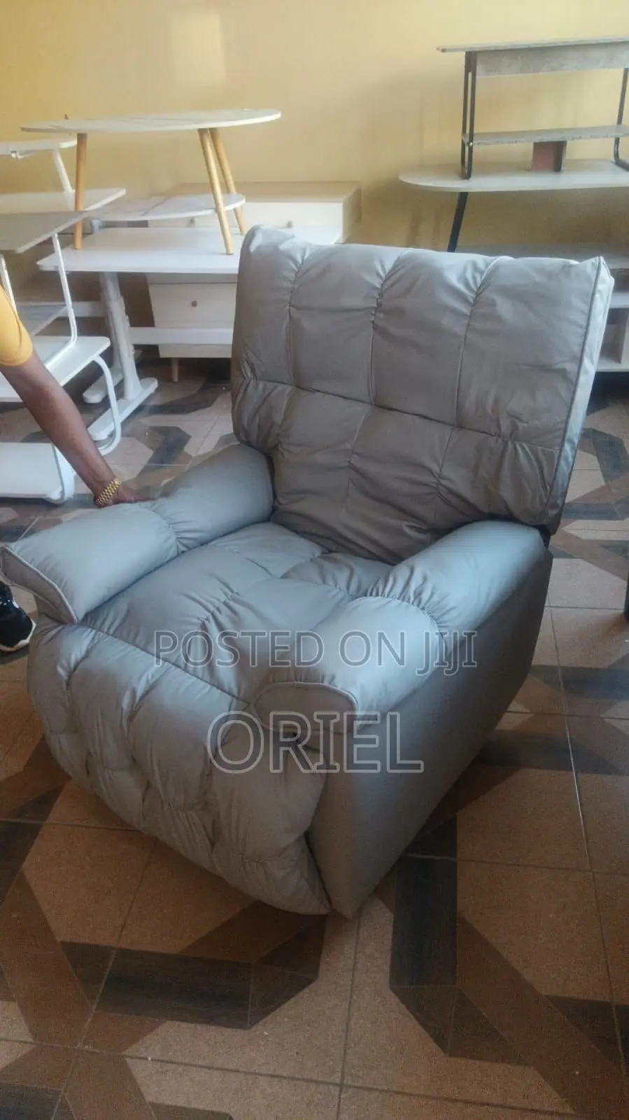 Recliner Sofa; Modern Motorized Recliner Sofa Chair