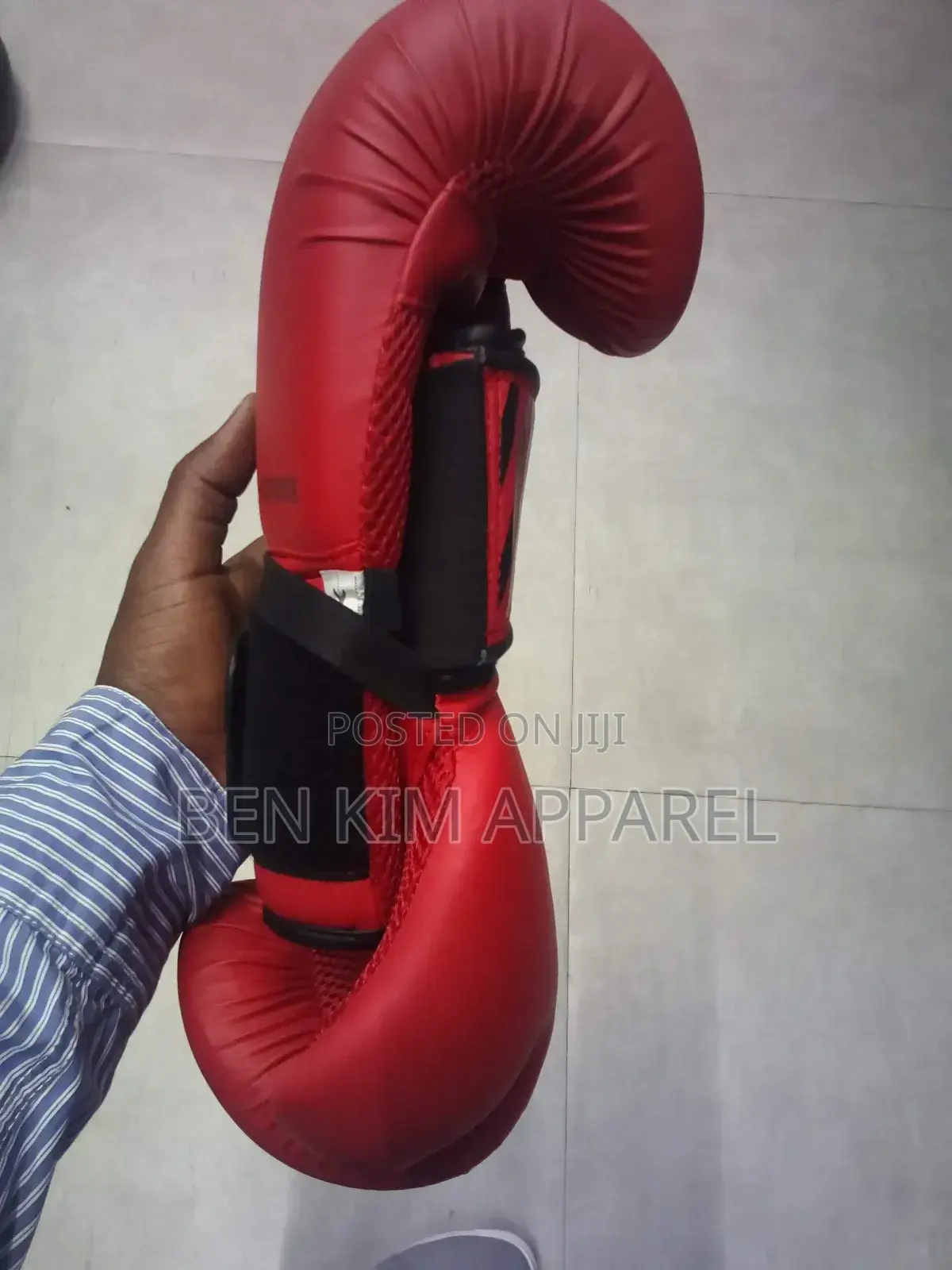 Red Black 6 Oz to 14 Oz Begginers Boxing Gloves Inner Breathable Mesh