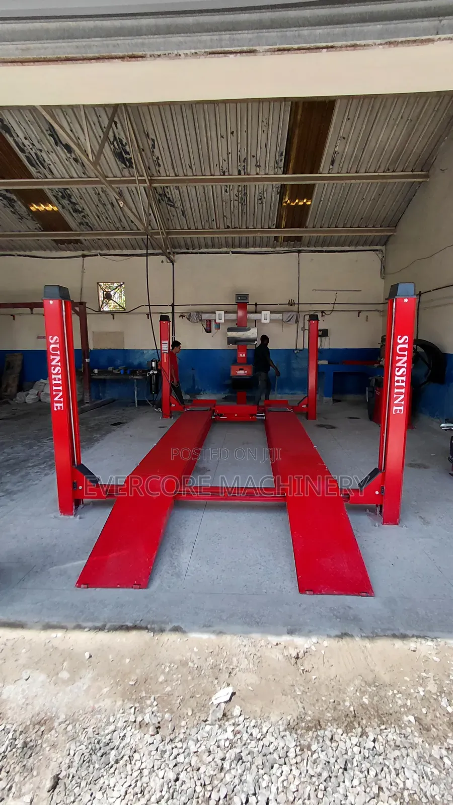 Four Post Car Lifter Machine With 3d Wheel Alignment Systems.