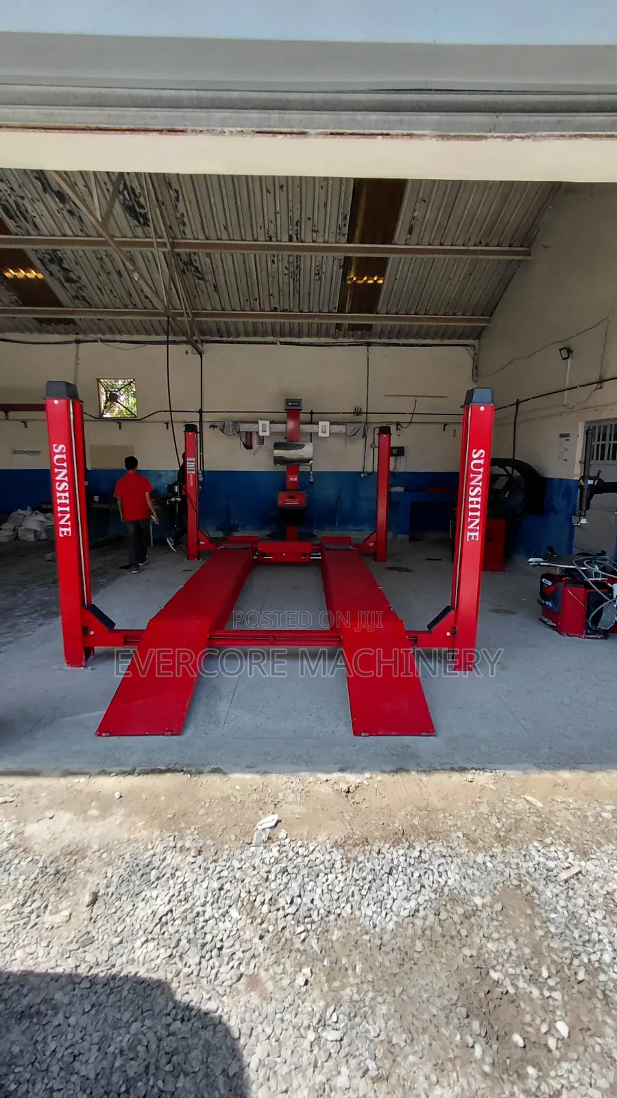 Four Post Car Lifter Machine With 3d Wheel Alignment Systems.