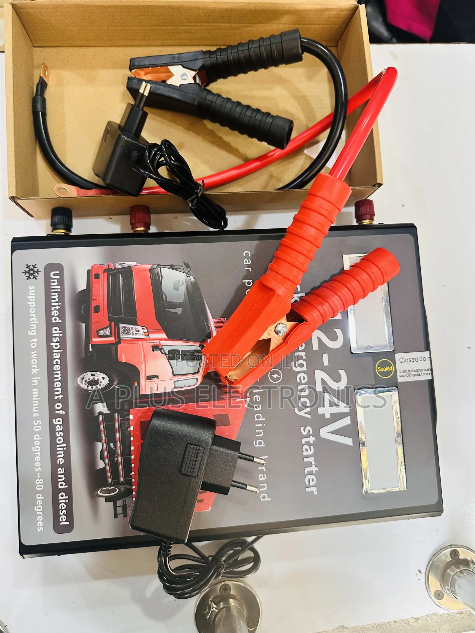 009b 24v / 12v Trucks and Big Cars Jumpstarter –Strong Battery Booster