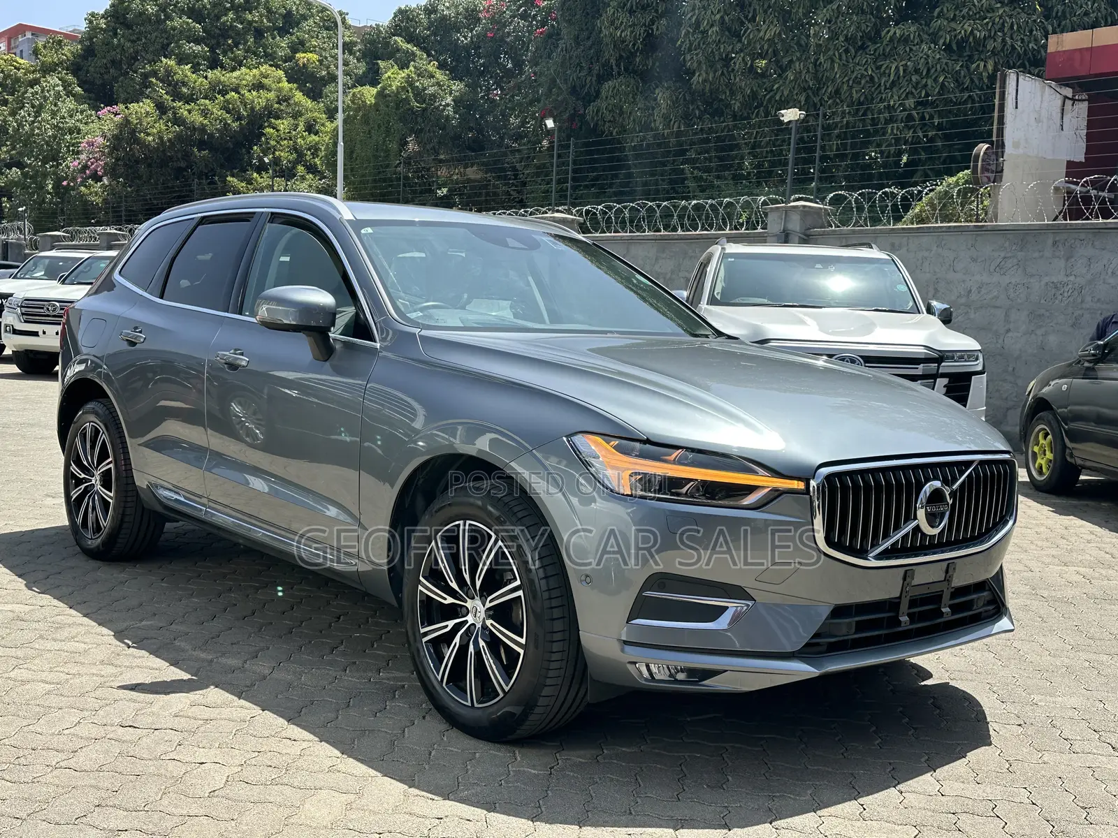 Volvo XC60 2019 Gray