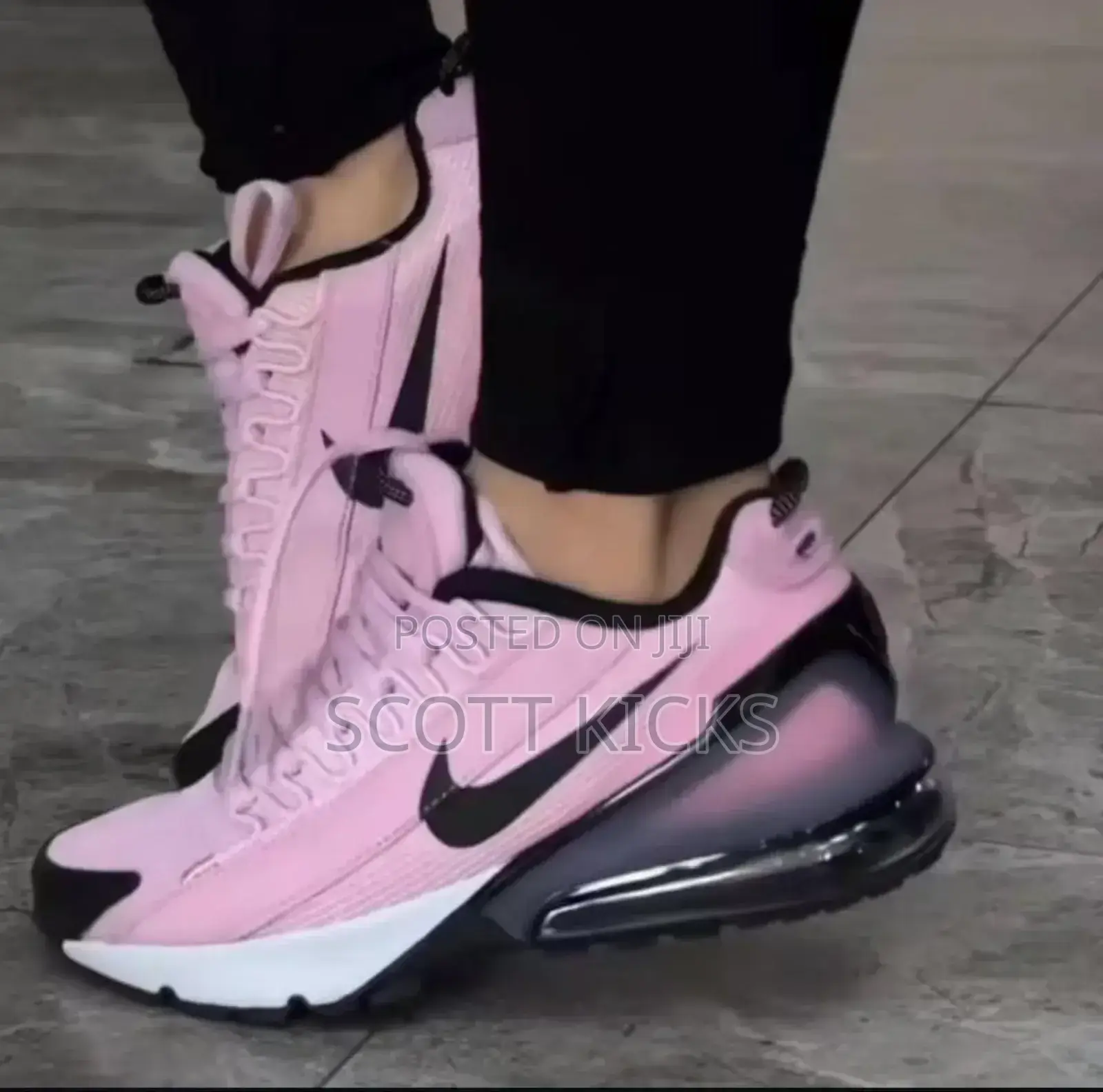 Nike Pulse Pink