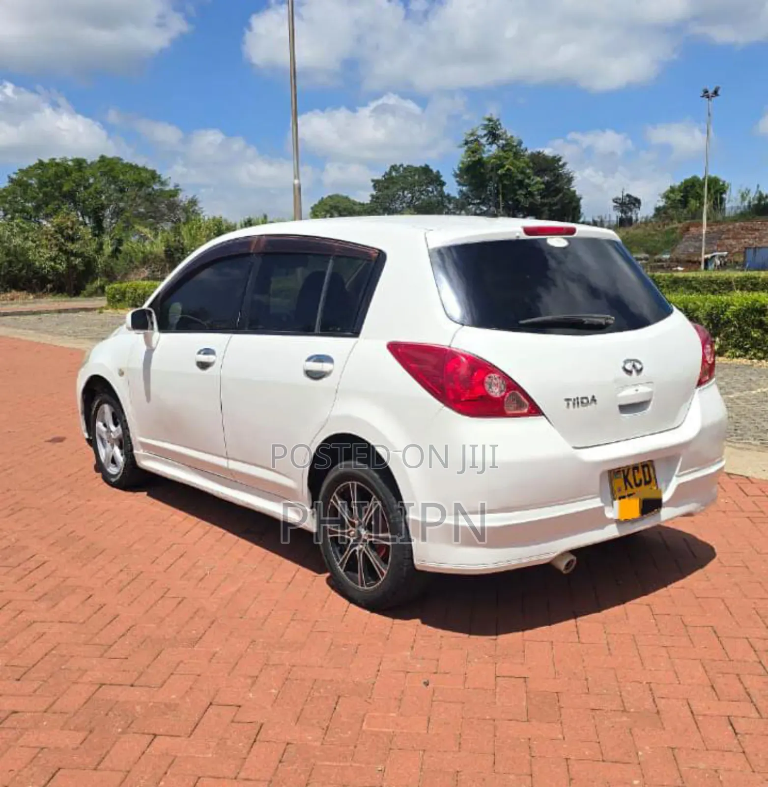 Nissan Tiida 2008 White