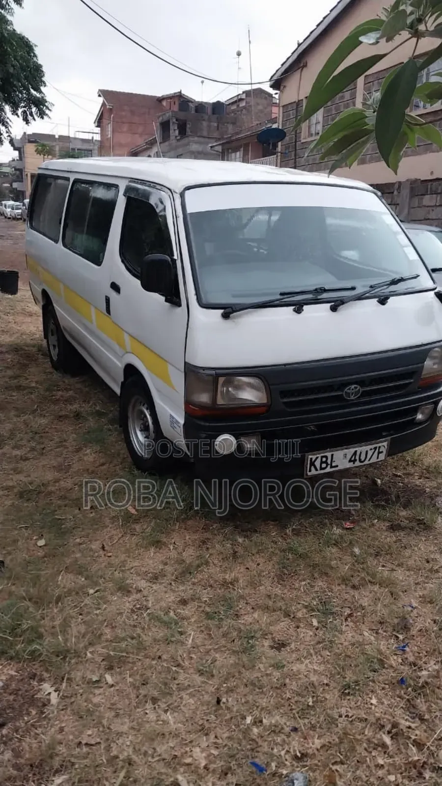 Toyota HiAce 2010 White