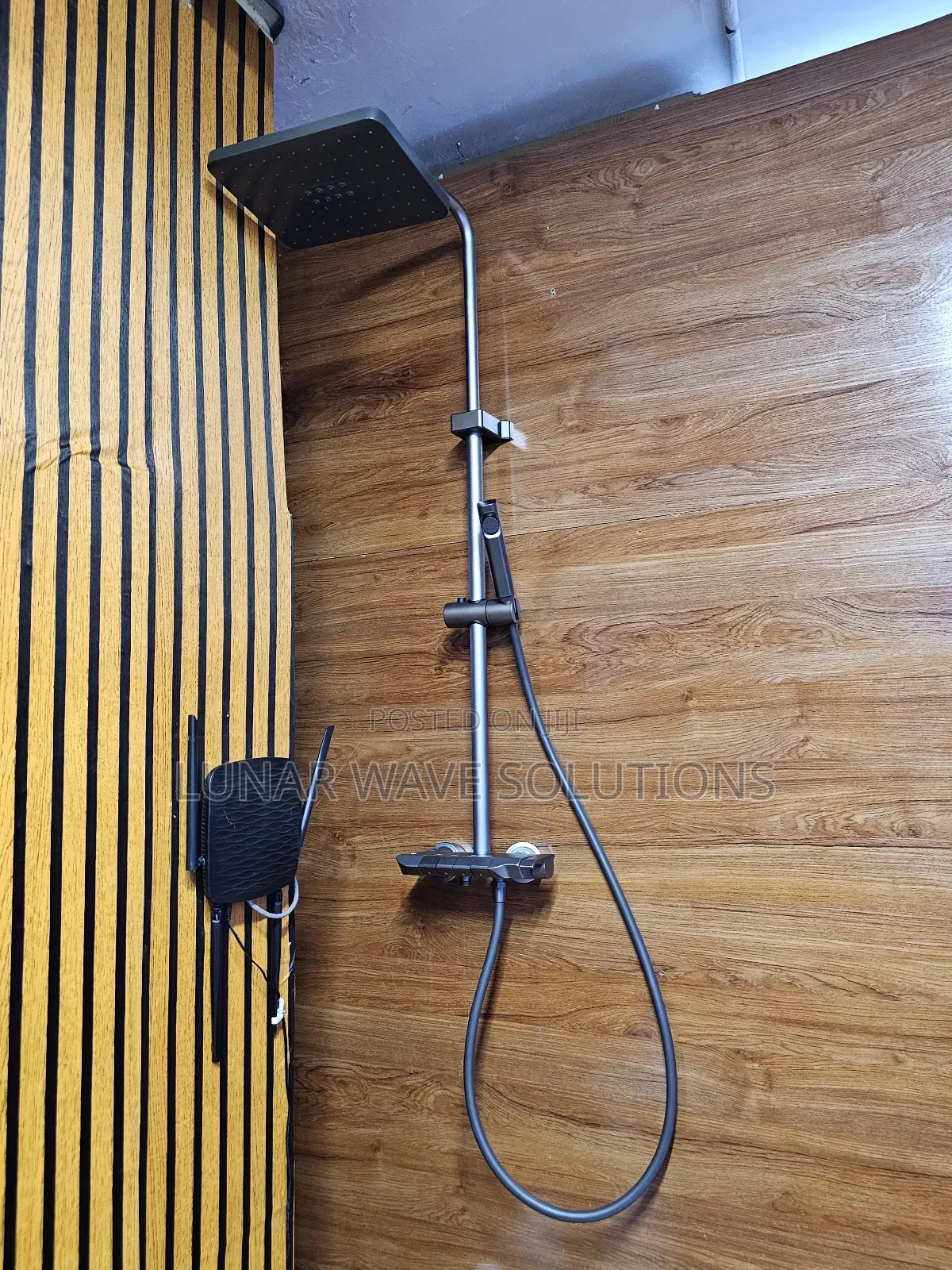 Minimalist Salty Water Piano Shower Mixers