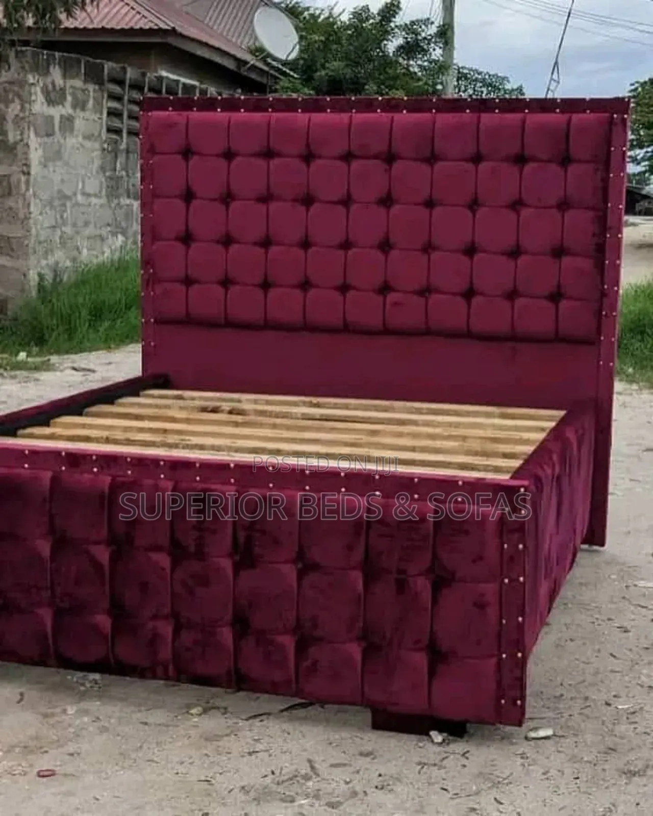 Maroon Tufted Panel Bed Size 5 by 6
