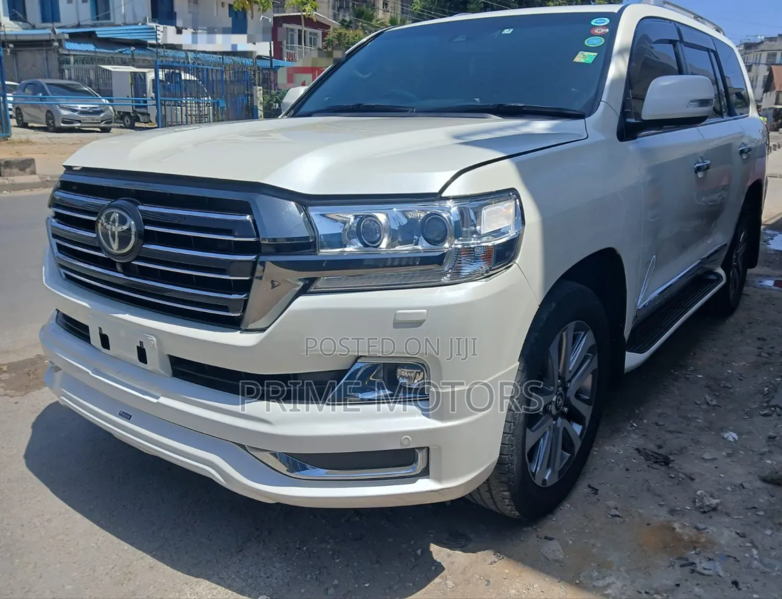 Toyota Land Cruiser 4.6 V8 ZX 2017 White