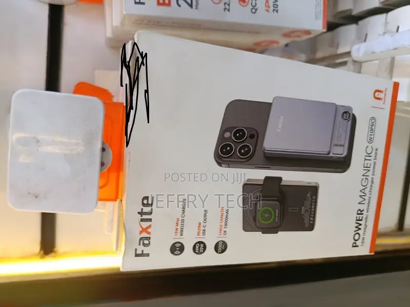 Faxite 10000mah Magnetic Wireless Power Bank.