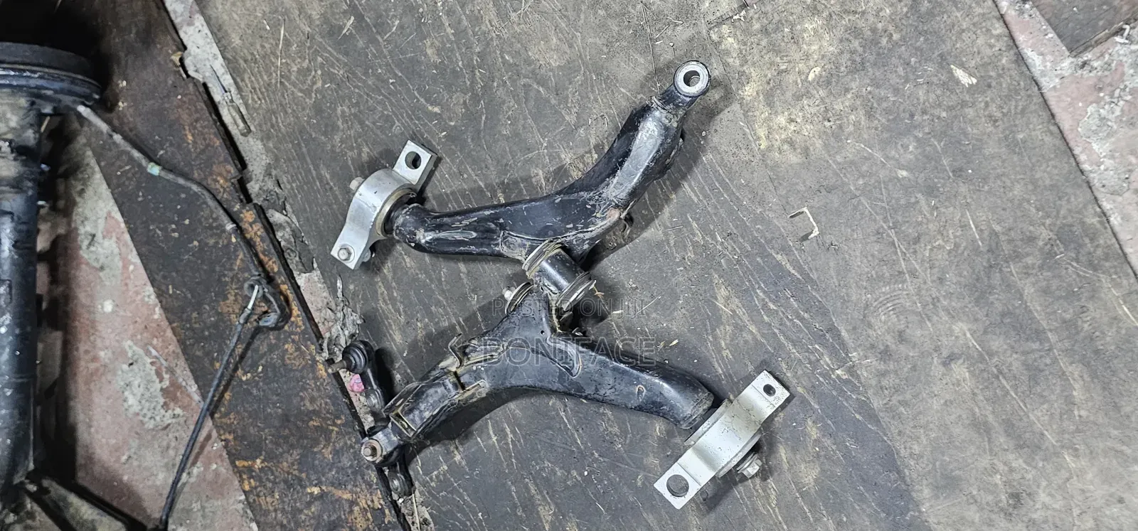 Toyota Mark X Arms Available
