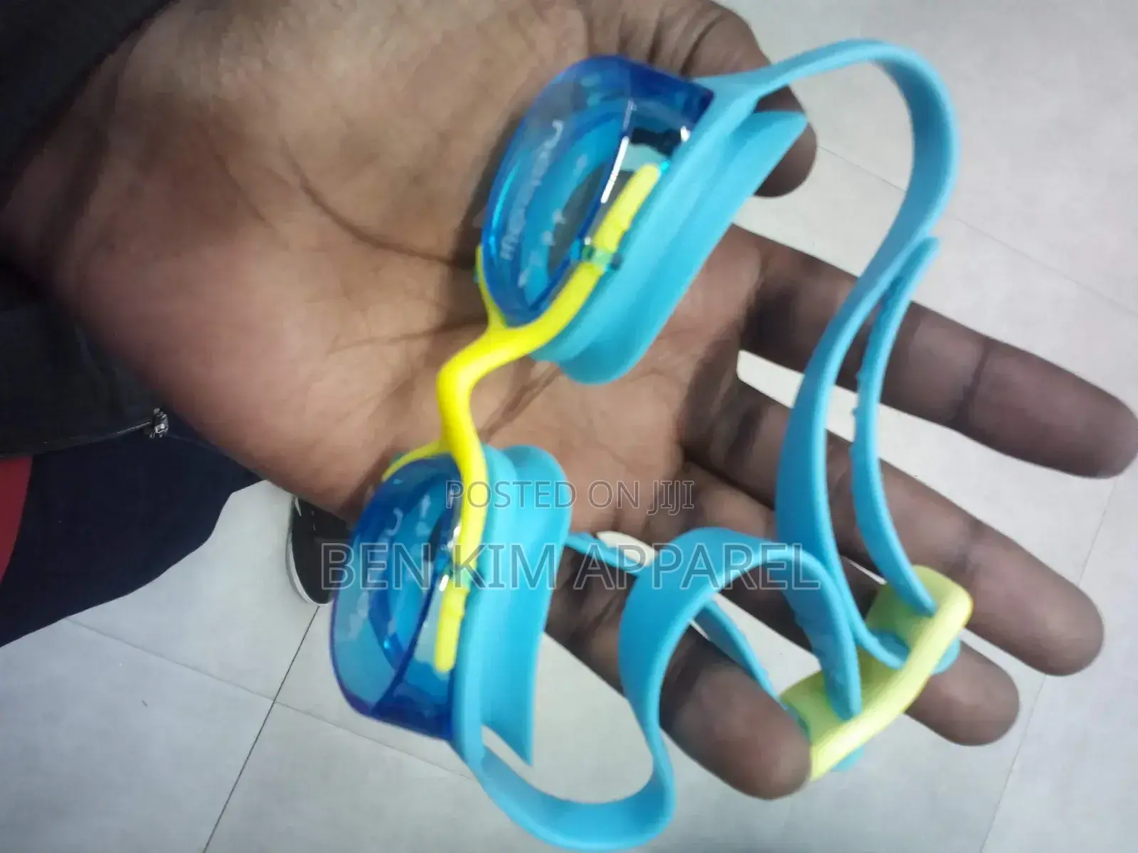 Blue Clear Lense Anti Fogg Treated Adjustable Fit Swimming Googles