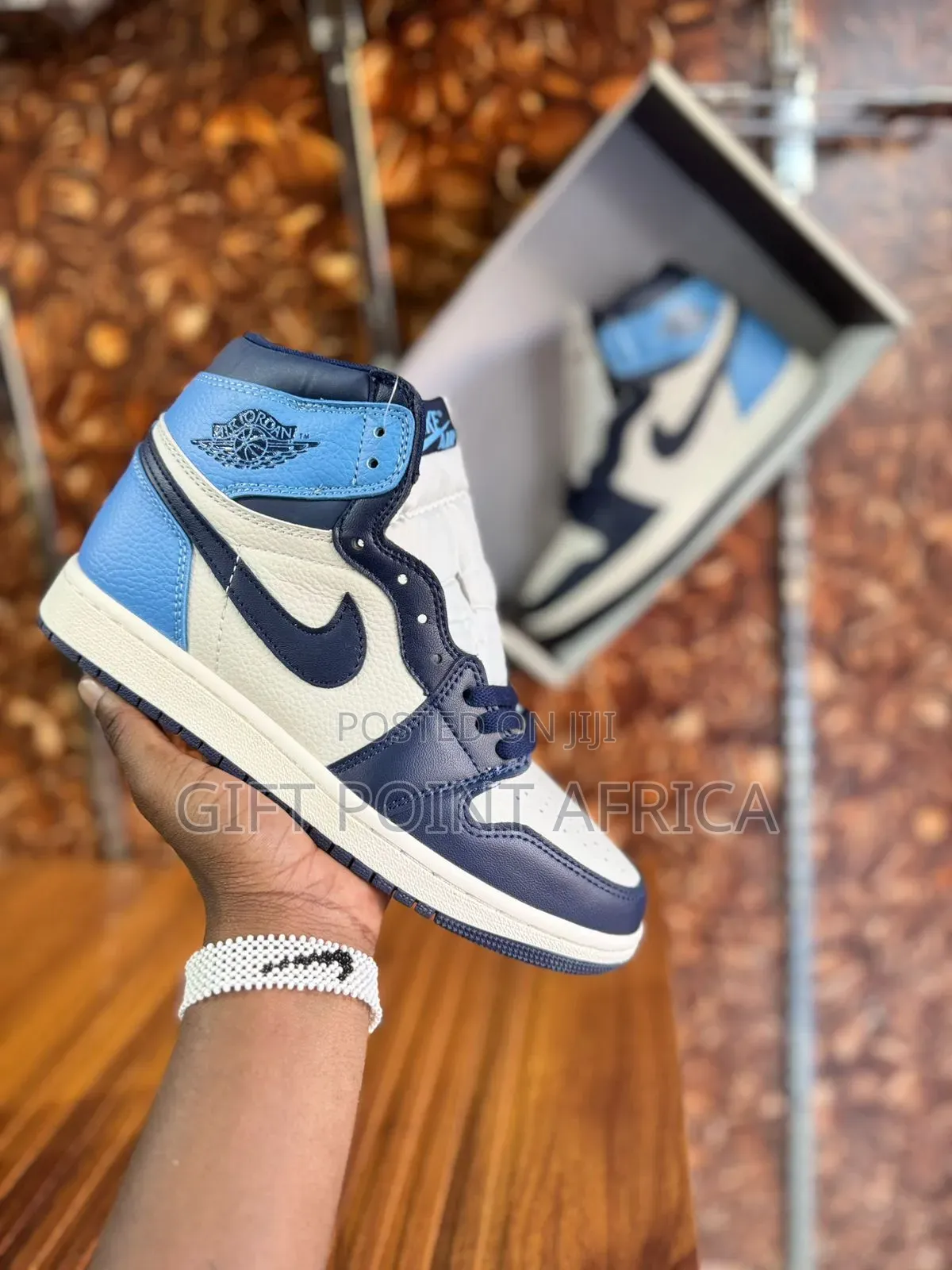 Nike Air Jordan 1 Retro High Og _obsidian Sneakers