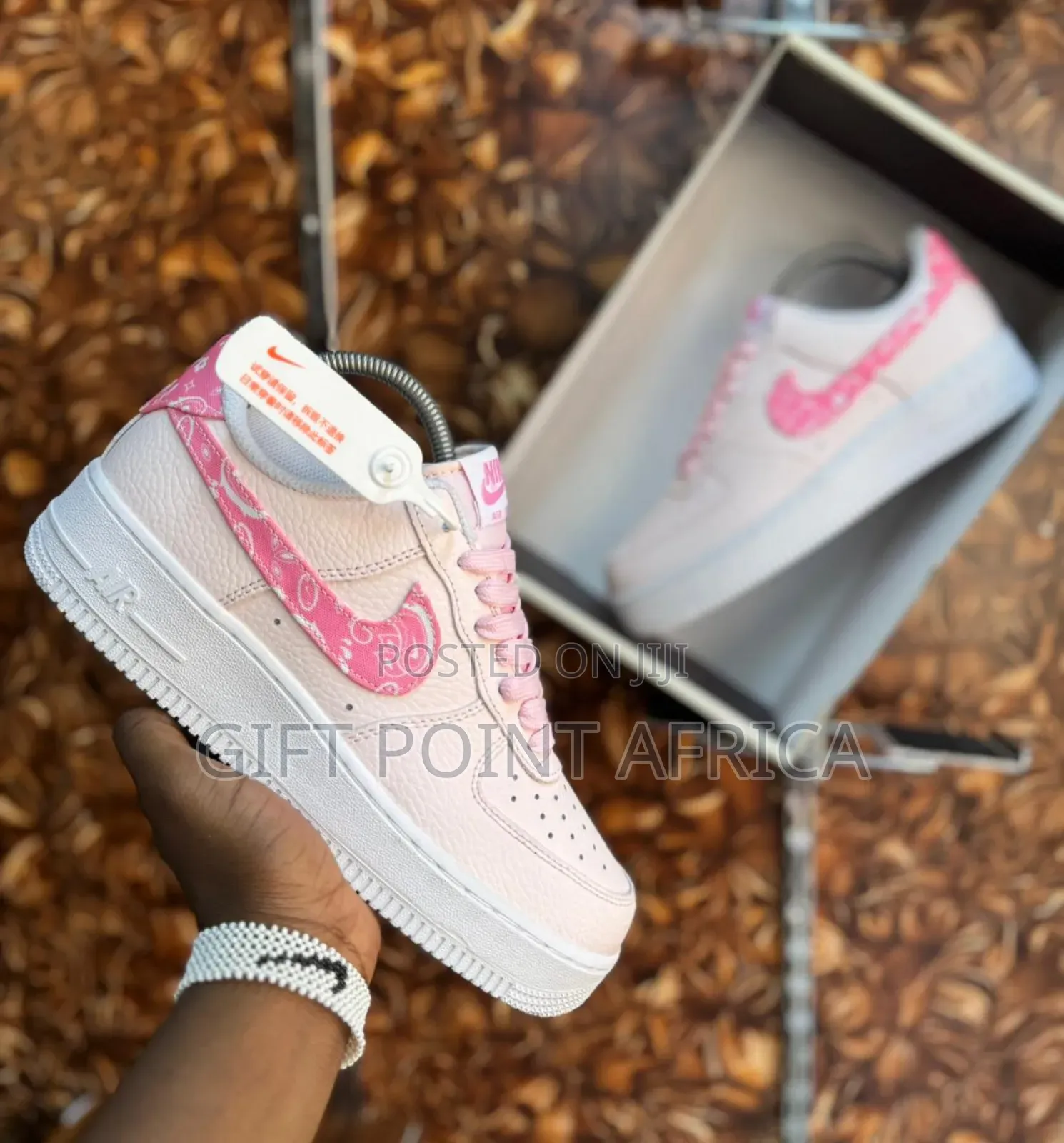 *Air Force 1 Low 07 "Pink Paisley" Ladies Sneakers