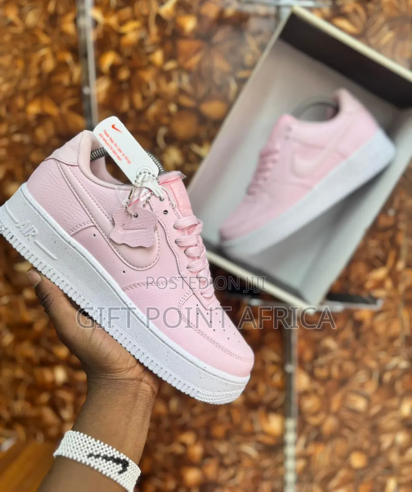 *Air Force 1 Low 07 "Pink Paisley" Ladies Sneakers