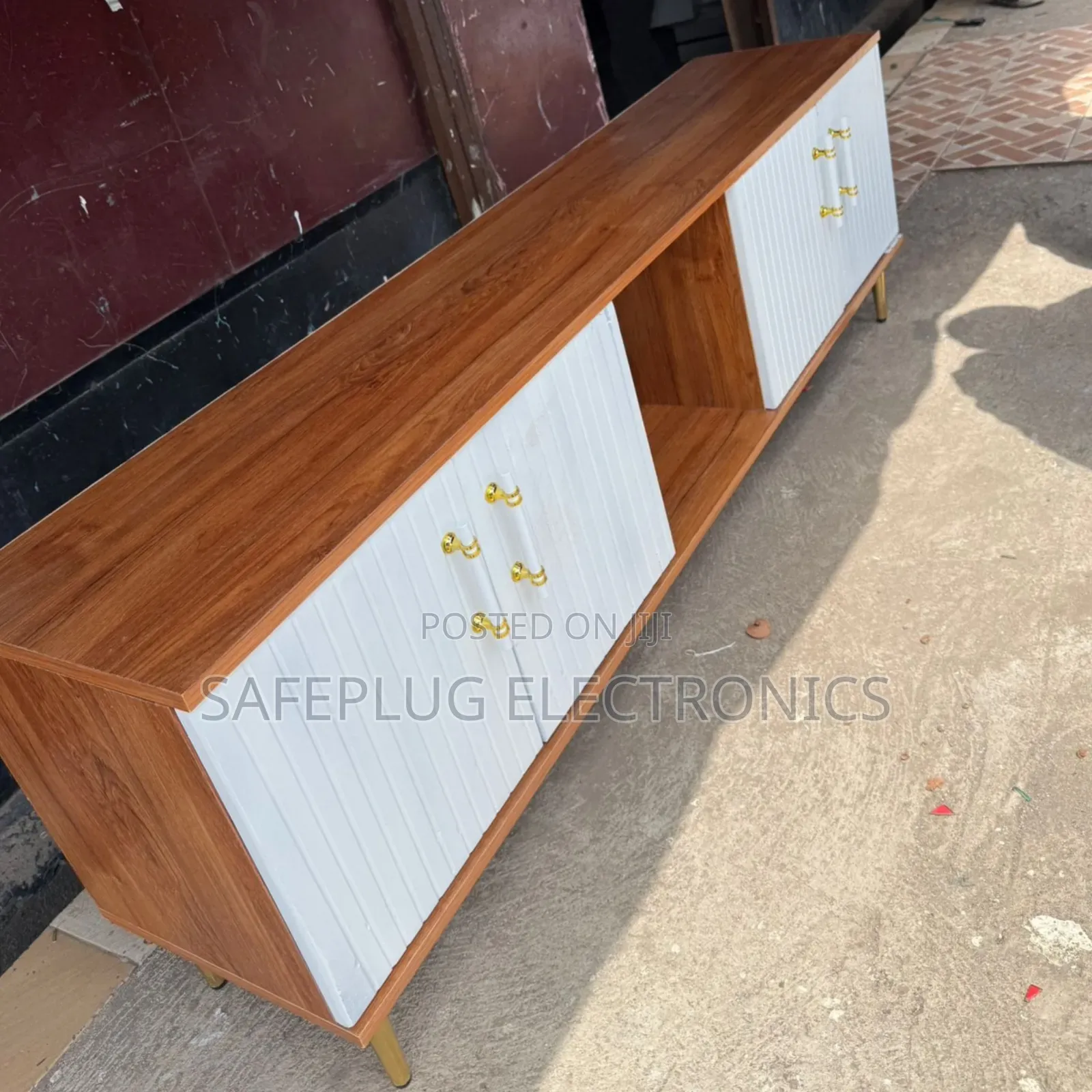 Executive Tv Stand 5.5ft - Laminate Finish, Heavy Duty - Nairobi