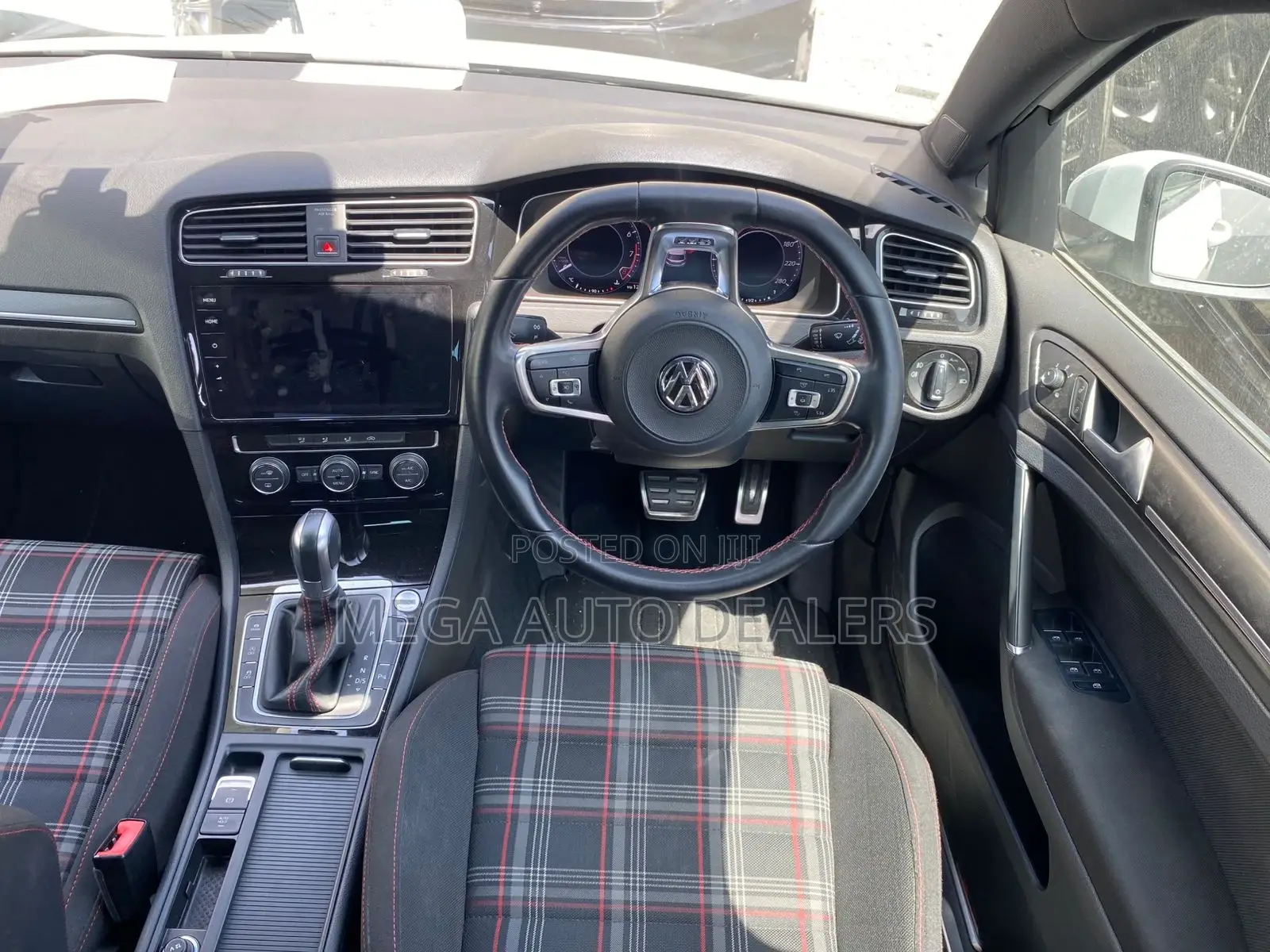 Volkswagen Golf GTI 2018 White