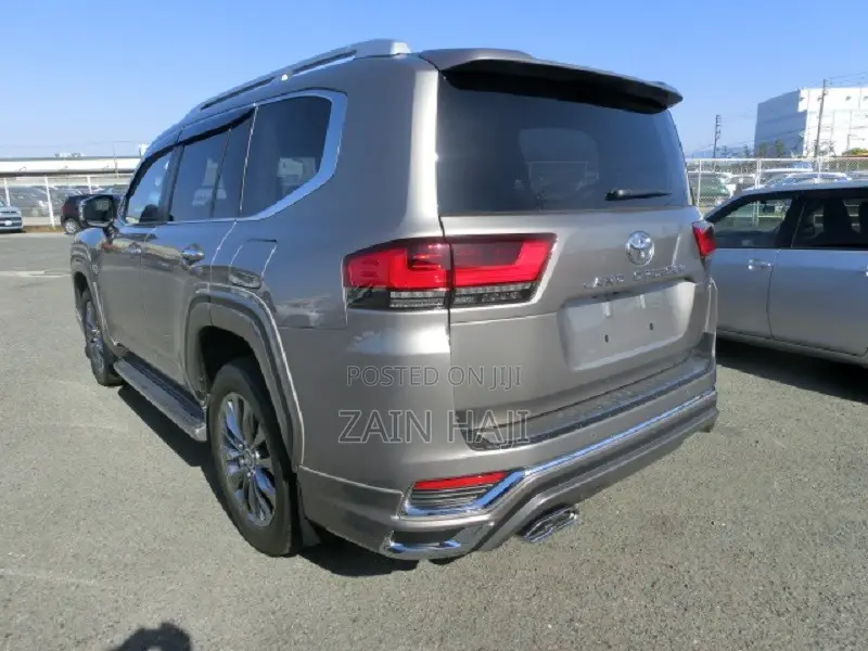 Toyota Land Cruiser LC300 2023 Brown