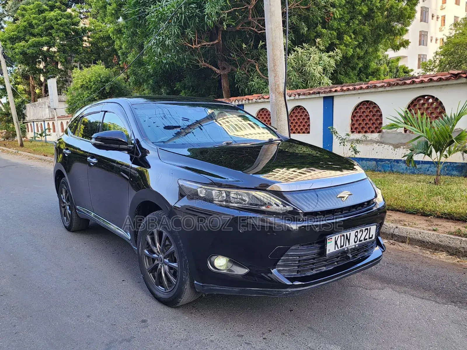 Toyota Harrier 2.0 4WD 2016 Black