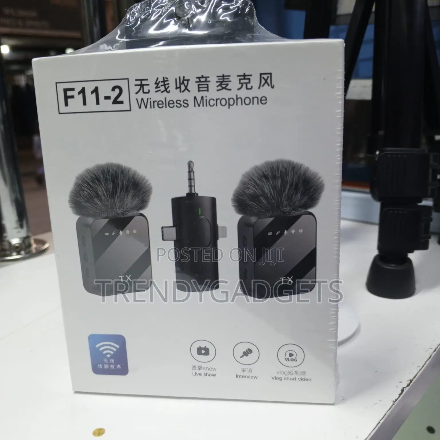 F11-2 Clip-on Wireless Microphone for Phone Camera