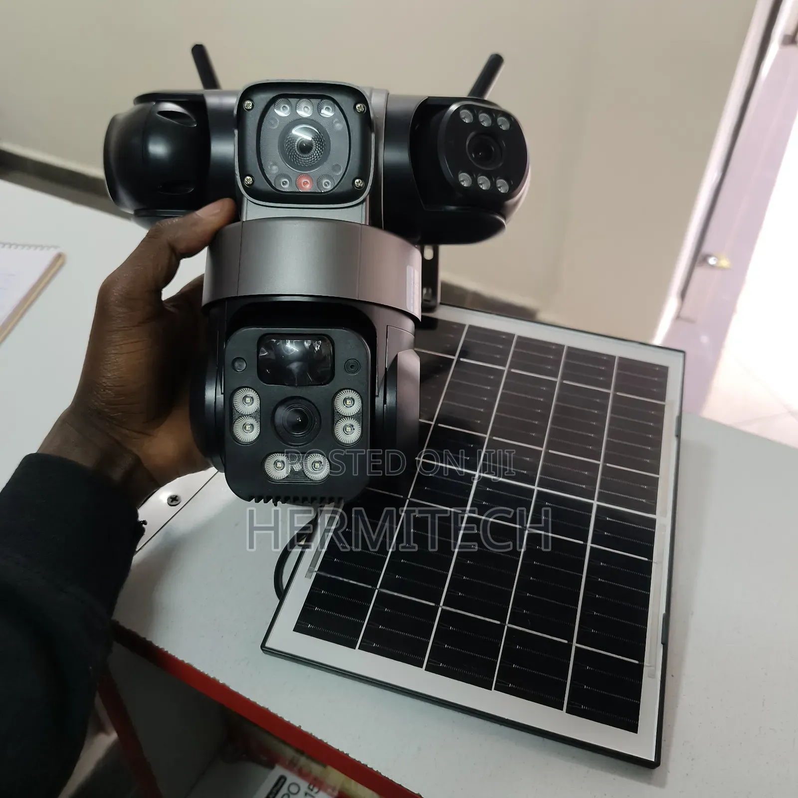 Solar Powered CCTV Triple Lens 4g Cameras