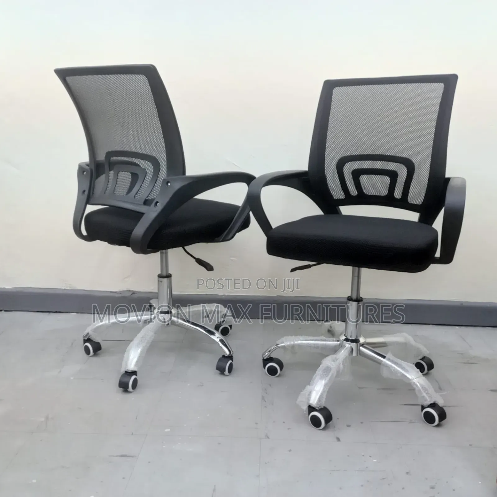 Rotating Mesh Chair