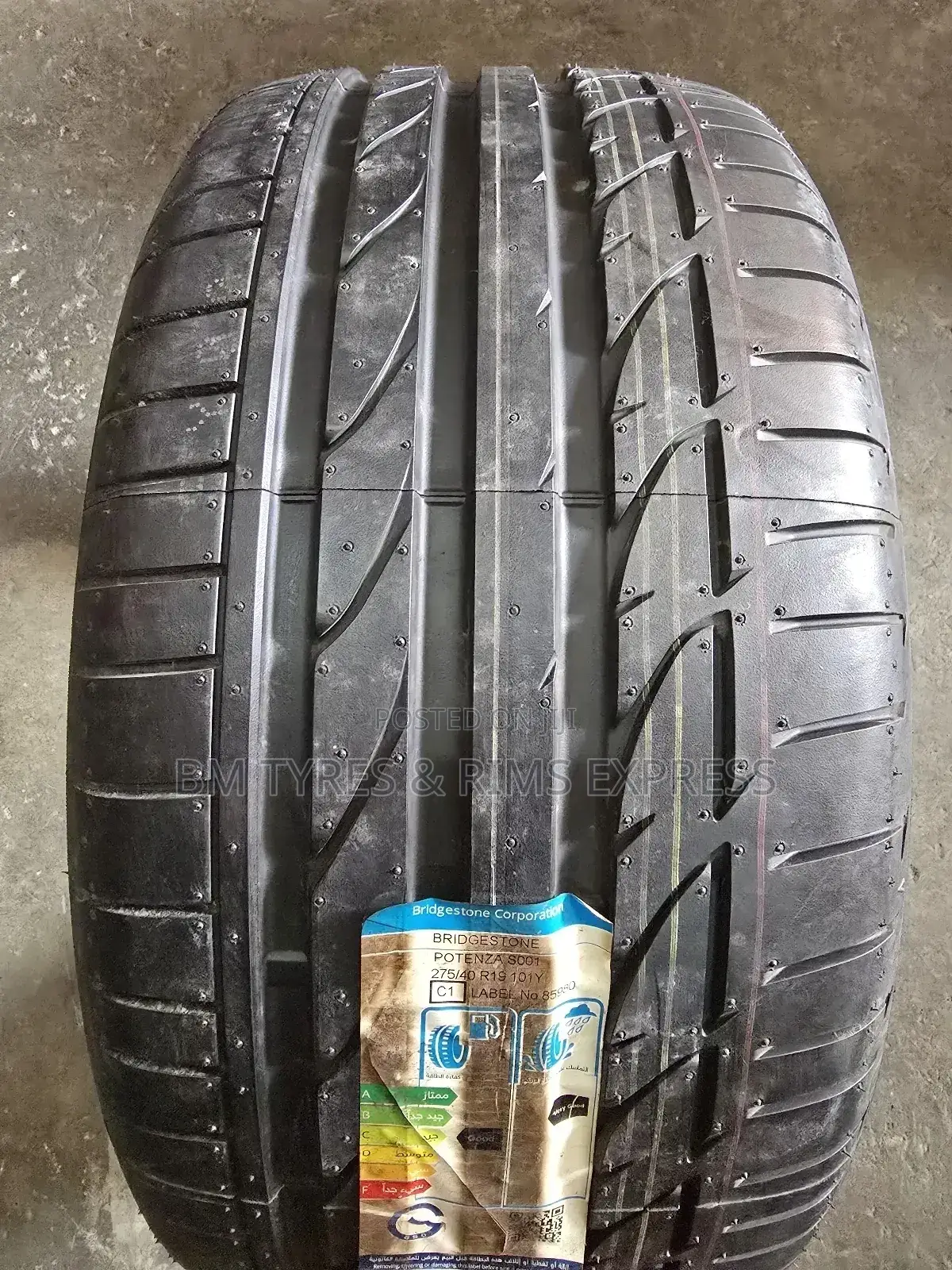 275 /40 R19 Bridgestone Tyres (Poland)