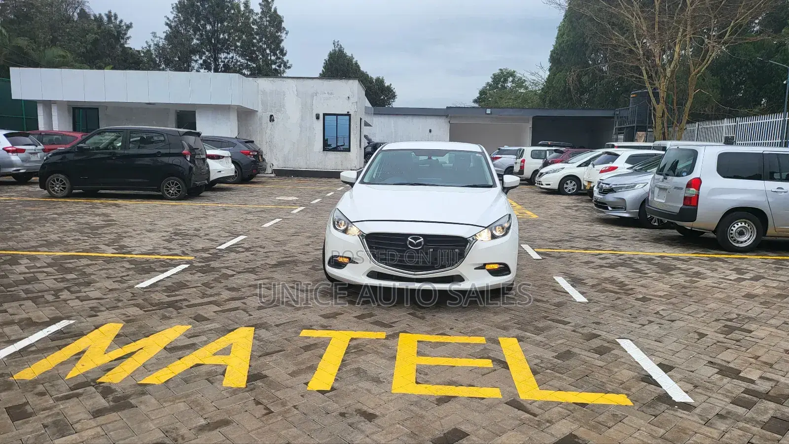 Mazda Axela 2018 White