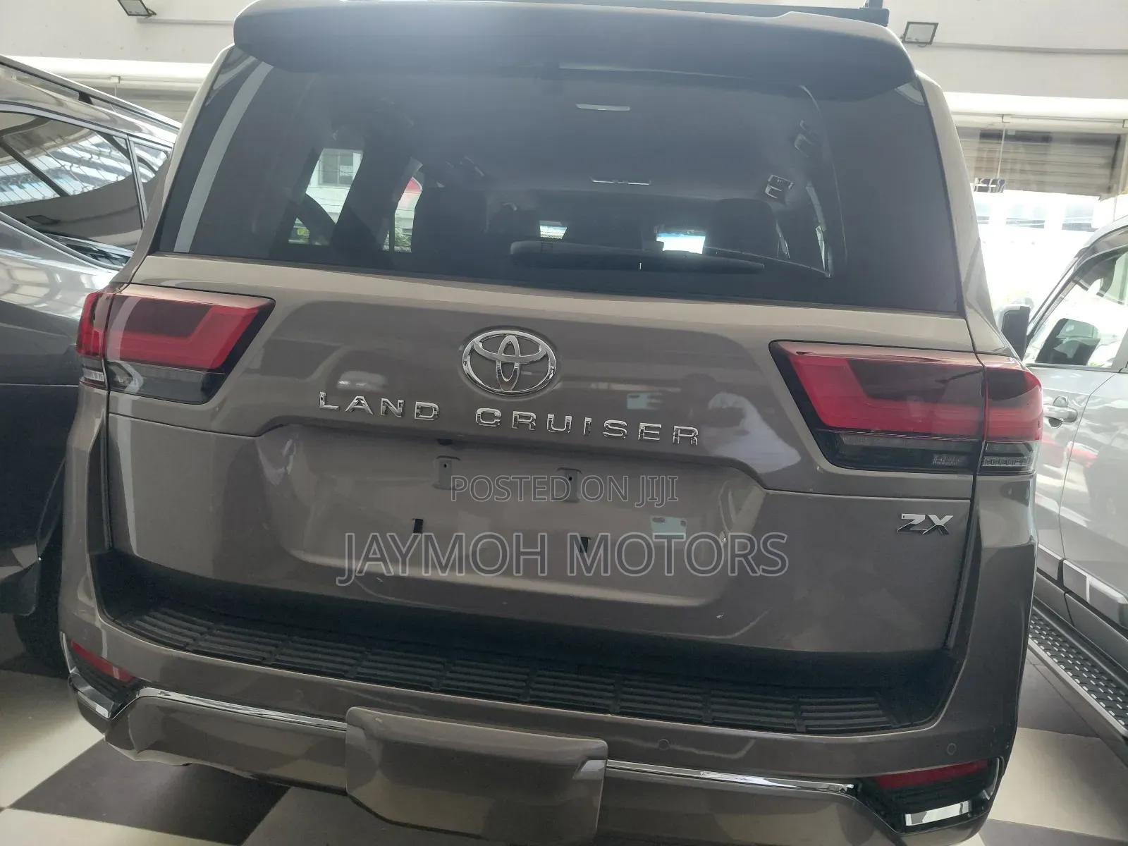 Toyota Land Cruiser 2023 Gold