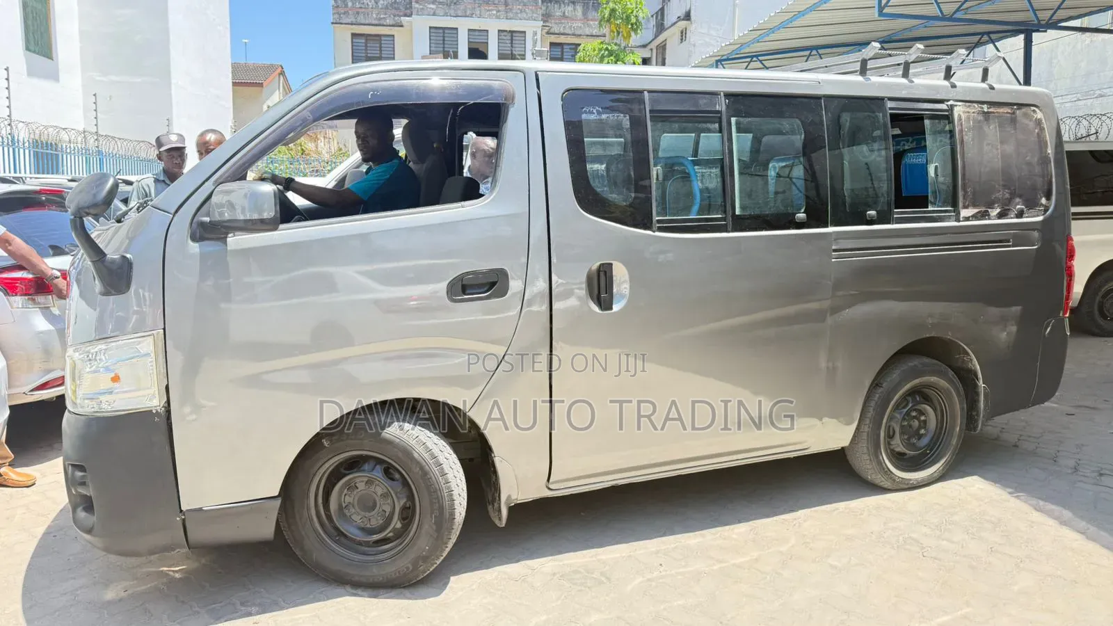 Nissan NV350 2018 Gray