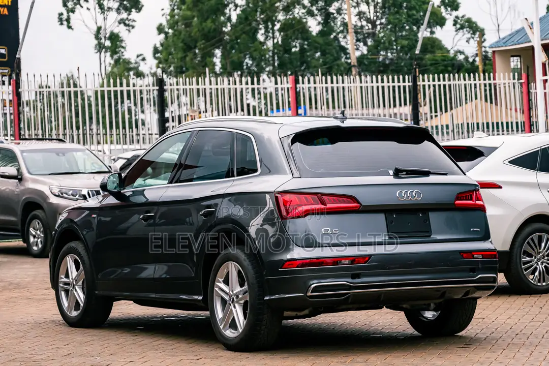 Audi Q5 2.0T Premium AWD quattro 2019 Gray