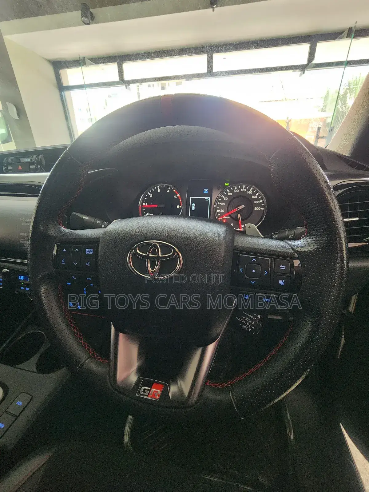 Toyota Harrier 2.0 2018 White