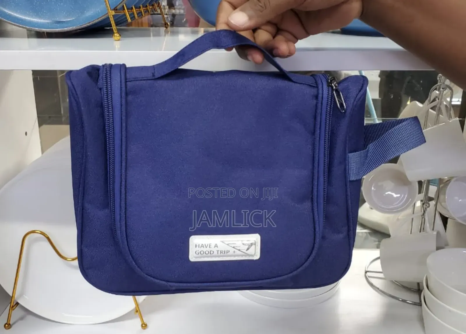 Portable Travel Cosmetic Bag - Av
