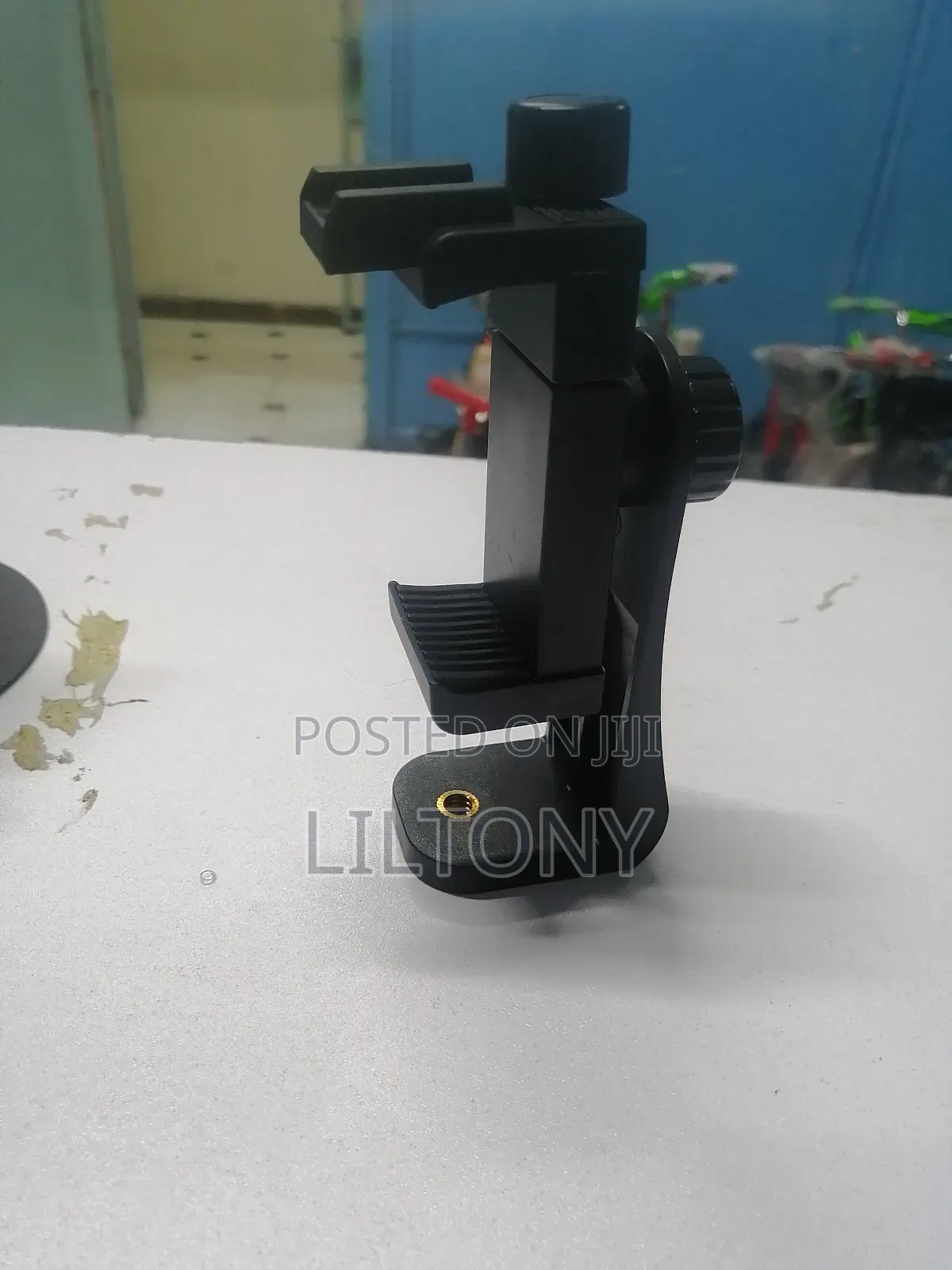 Rotational Tripod Phone Holder