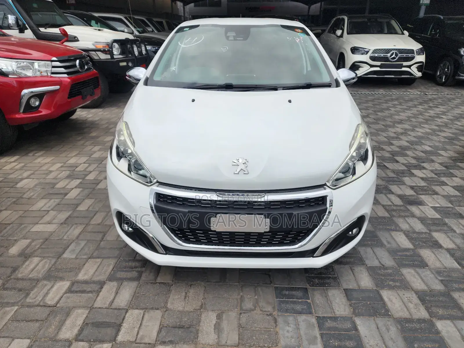 Peugeot 208 2018 White