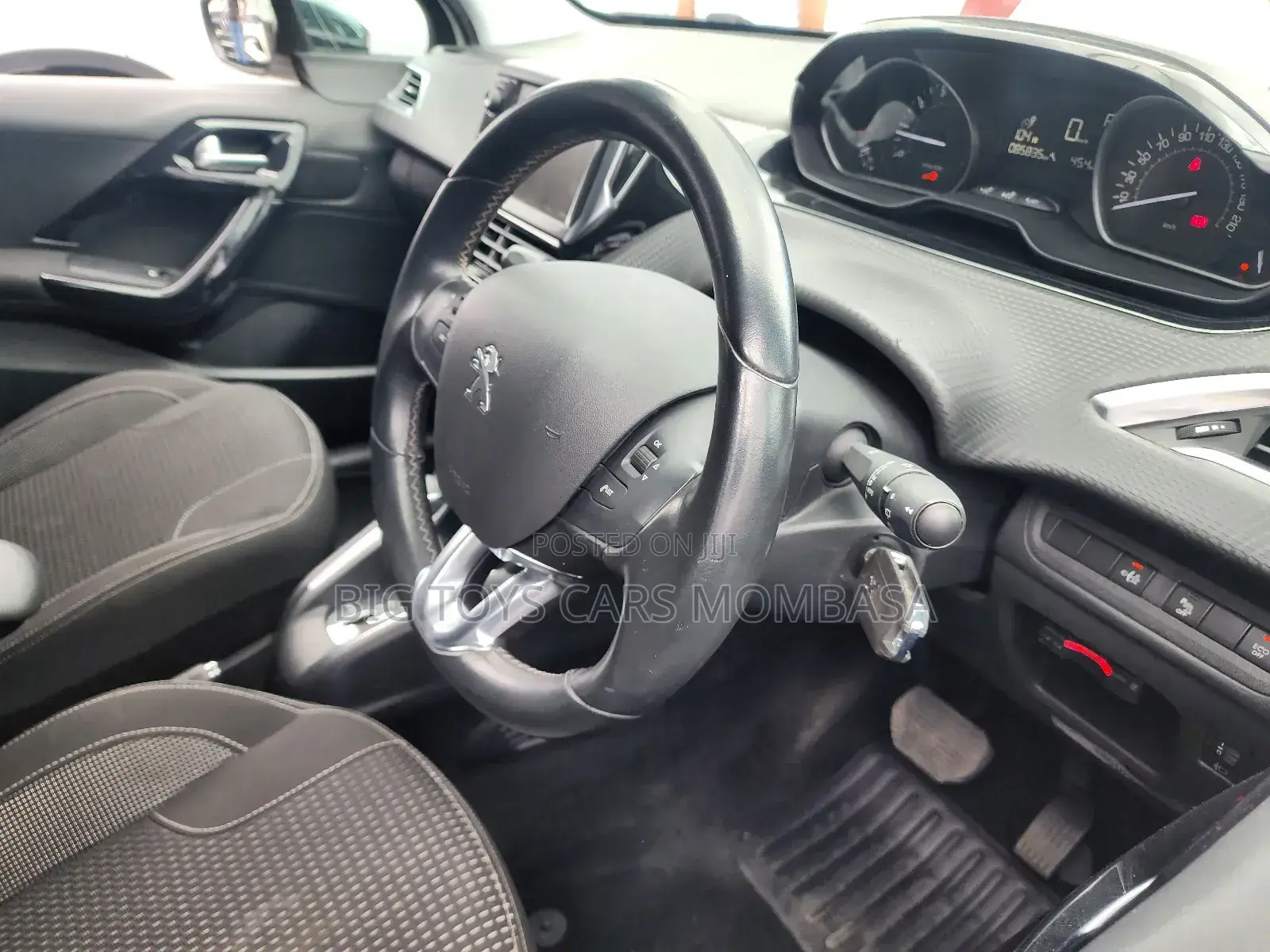 Peugeot 208 2018 White