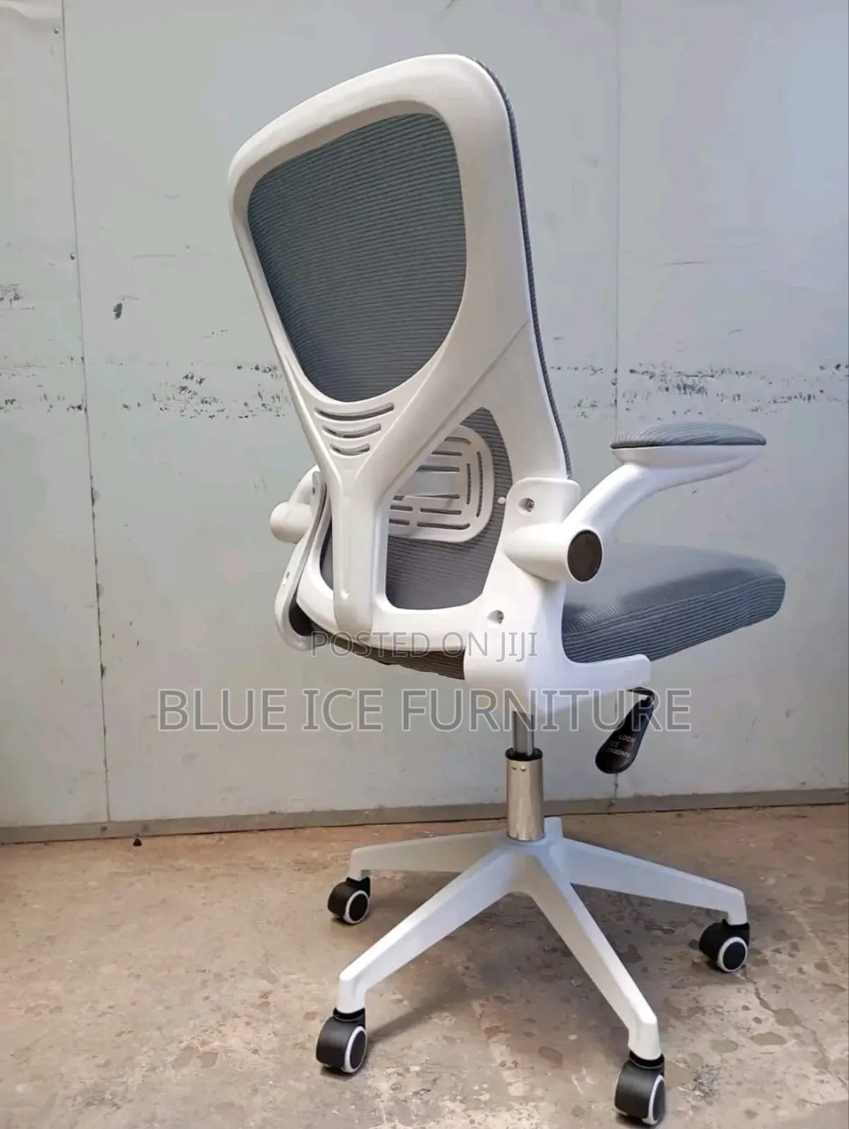 White Swivel Office Chair