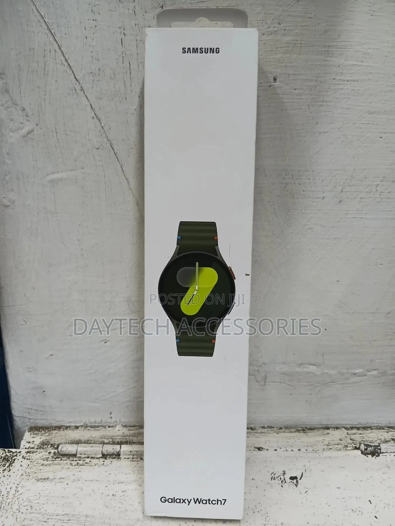 This Is a 44mm Samsung Galaxy Watch 7 Smartwatch.