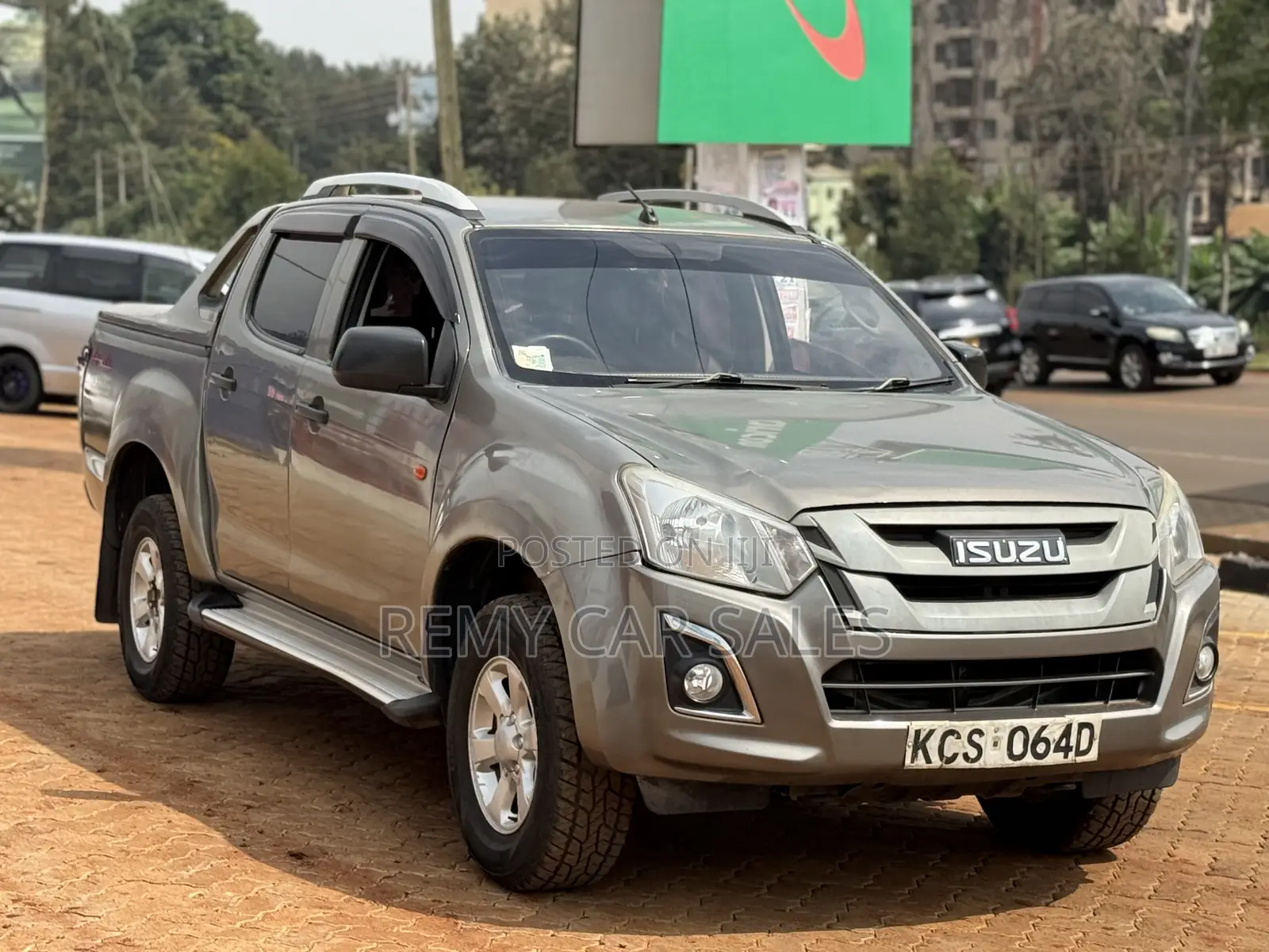 Isuzu D-MAX 2018 Gray