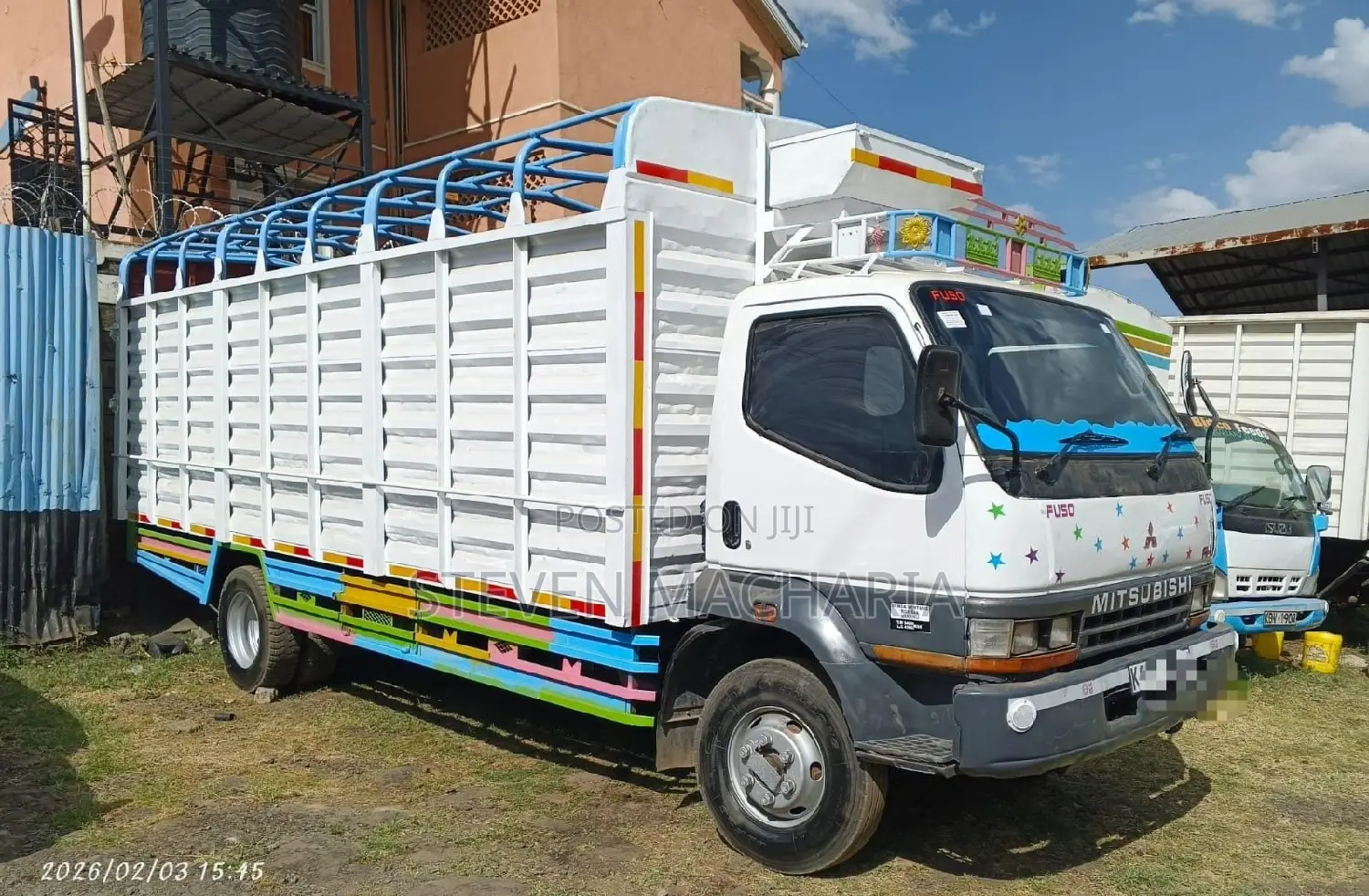 Mitsubishi Fh Local 2017 White