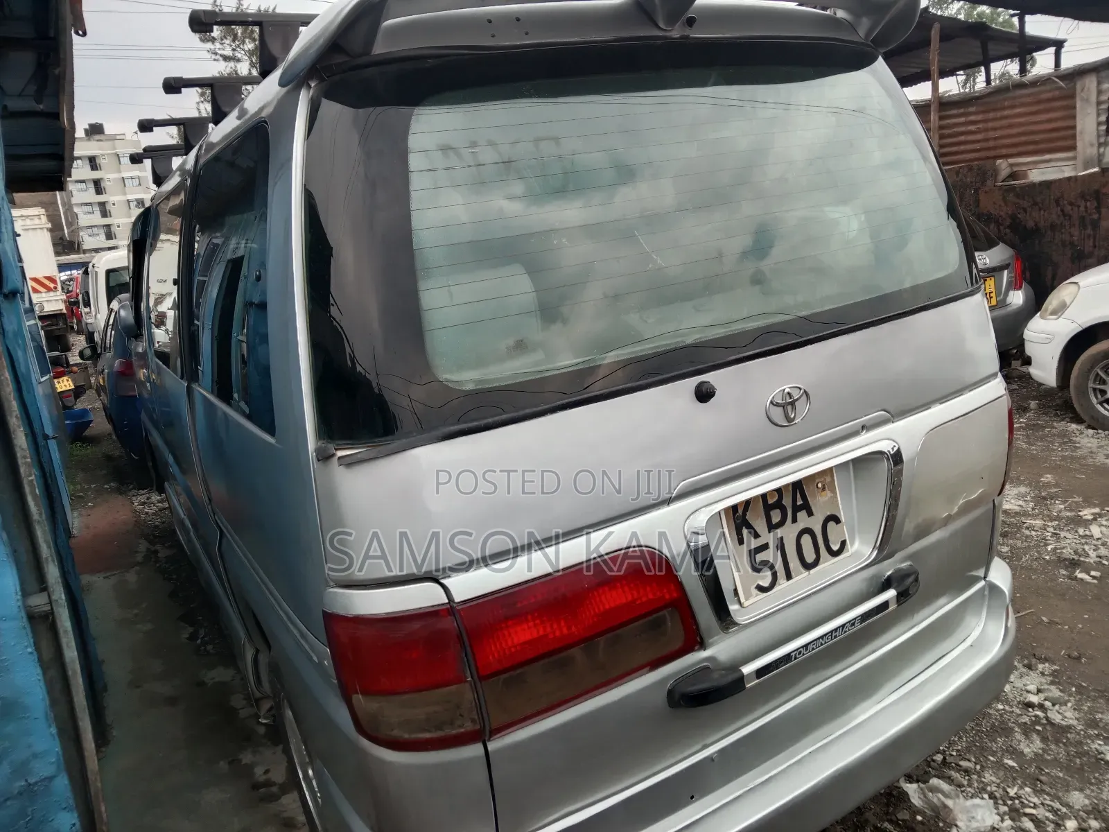 Toyota Regius 2001 White