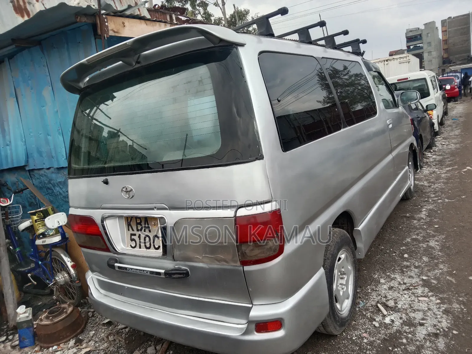 Toyota Regius 2001 White