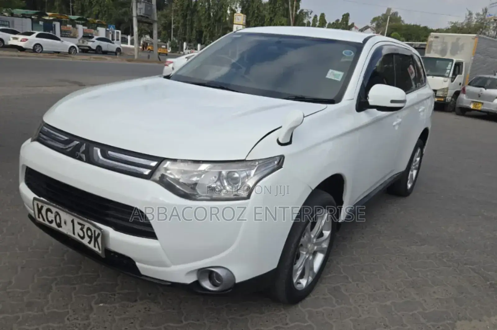 Mitsubishi Outlander 2017 White