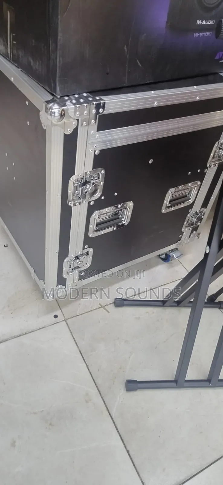 Prox Flip-Ready Easy Hydraulic Lifting Case
